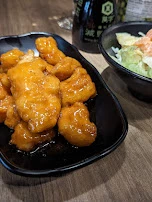 Poulet Général Tao Et Poké Bowl Au Saumon
